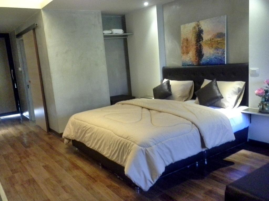 ホテル トーンタ レジデンス アット スワンナプーム バンコク都 部屋 写真